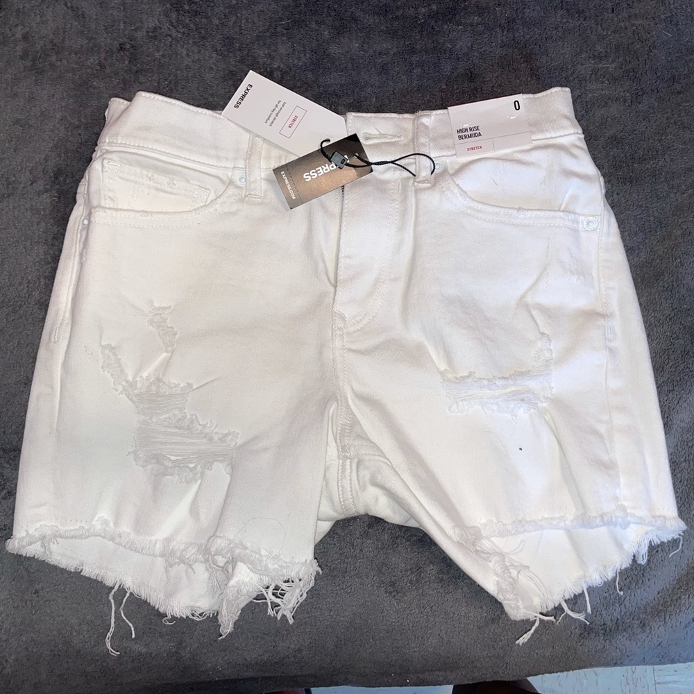EXPRESS Shorts